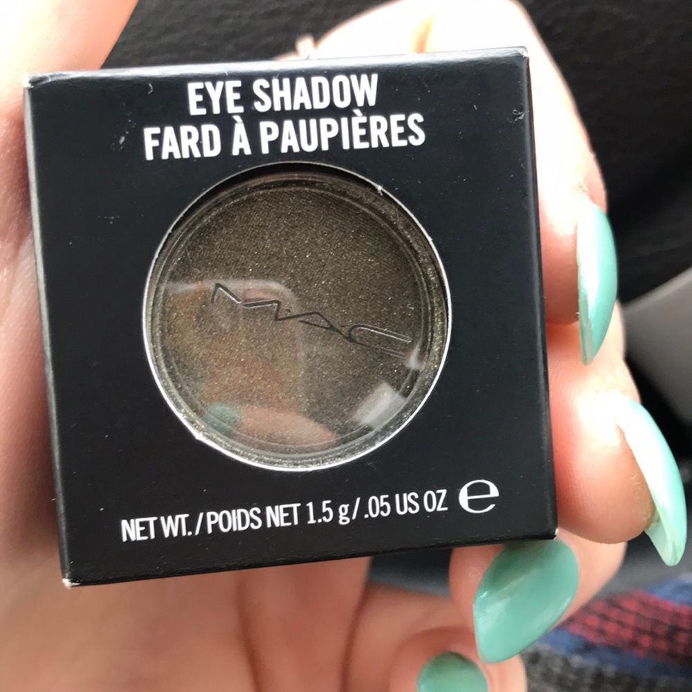Mac eyeshadow